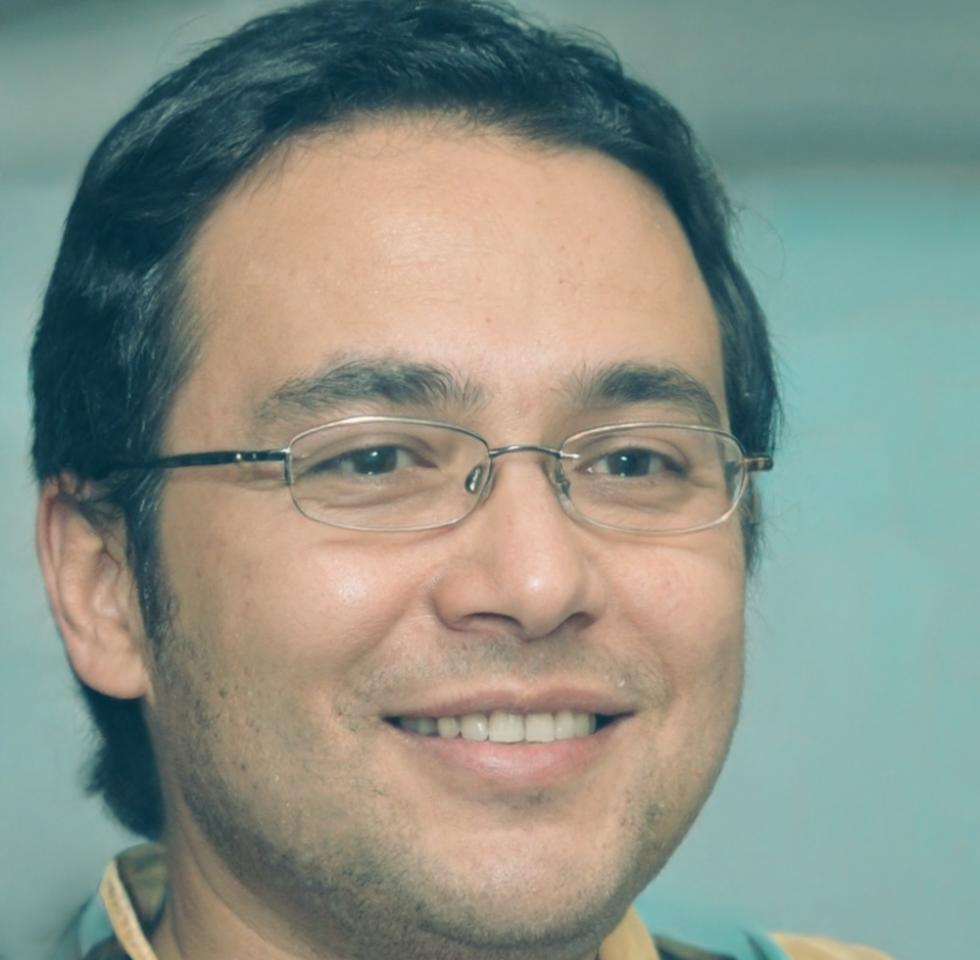 Portrait of Jin Lao, freelance consultant